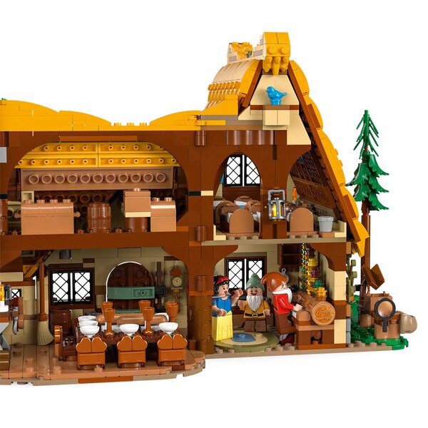LEGO Disney Snow White and the Seven Dwarfs' Cottage Henry